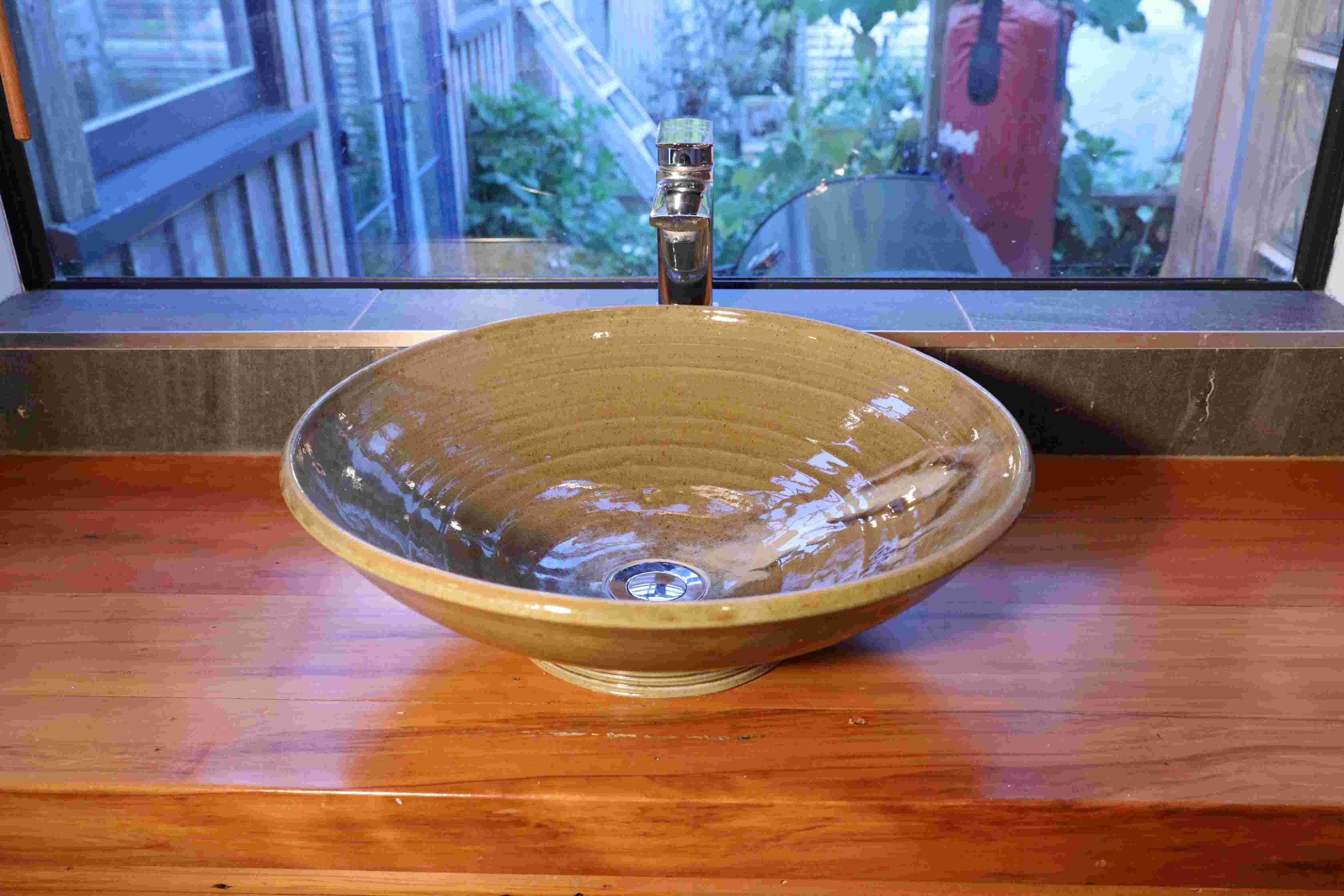 Ceramic Hand Basin